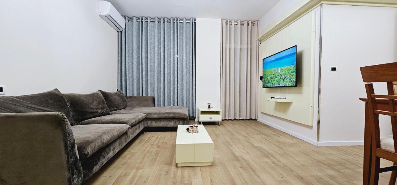 Discover Tirana From Our 3-Room Apartment With Free Parking-Komuna E Parisit Exteriér fotografie