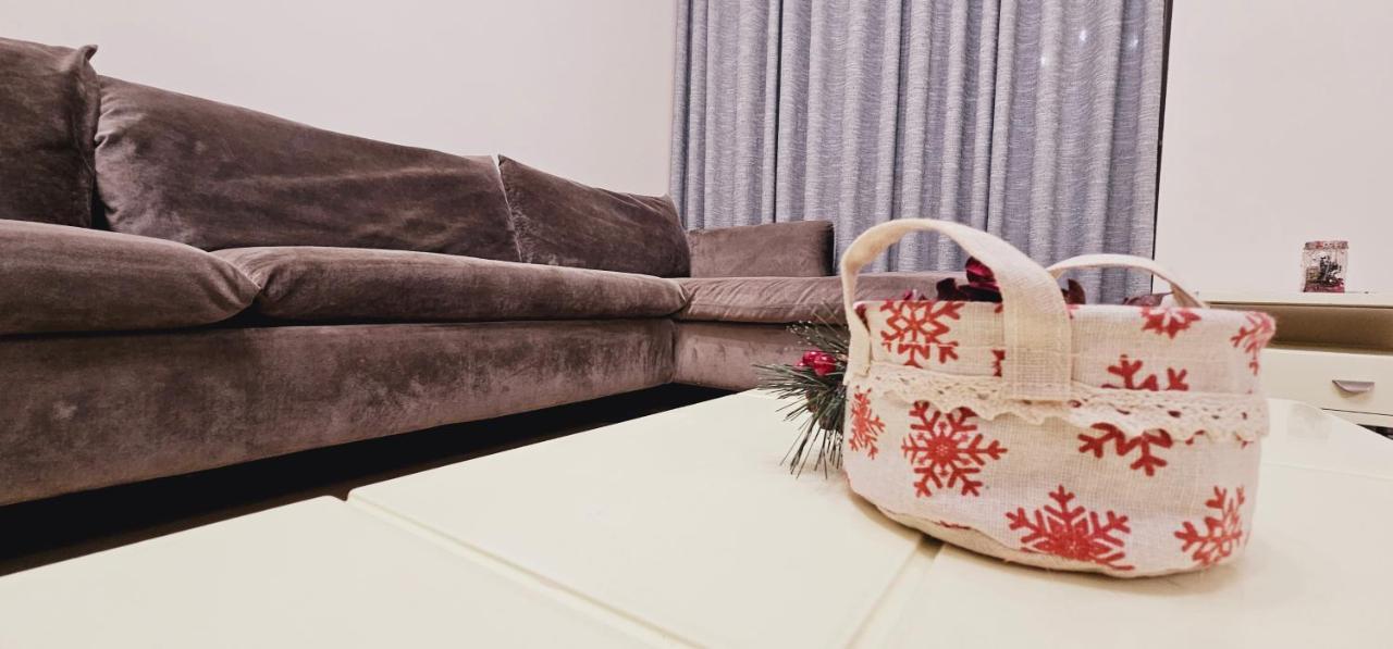 Discover Tirana From Our 3-Room Apartment With Free Parking-Komuna E Parisit Exteriér fotografie