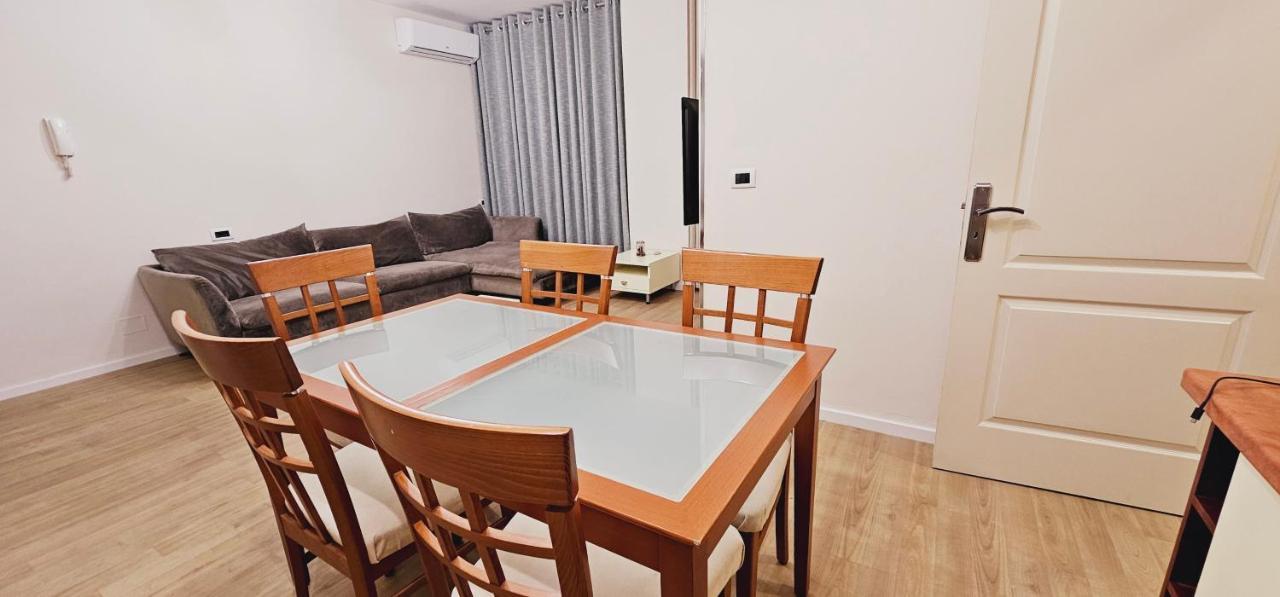 Discover Tirana From Our 3-Room Apartment With Free Parking-Komuna E Parisit Exteriér fotografie